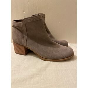 Koolaburra by Uggs Women's‎ Size 11 Ankle Booties Suede Grey Heel Boots